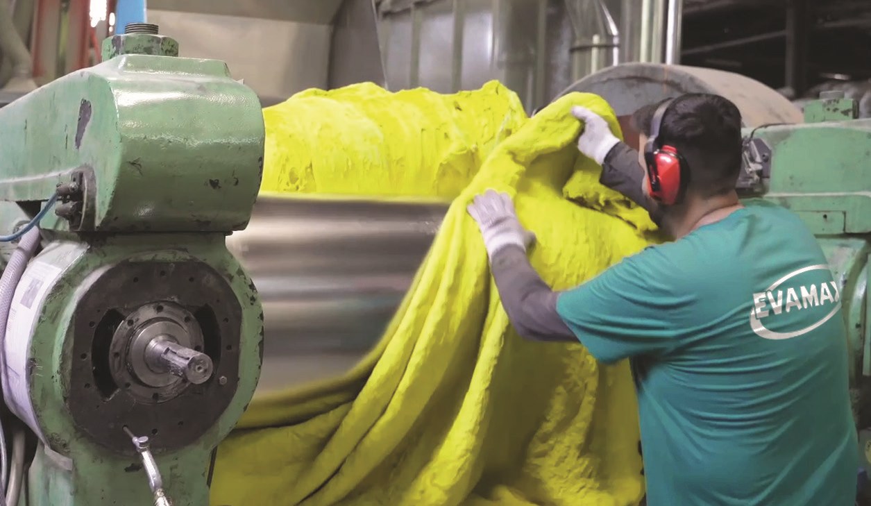 Produção de EVA na fábrica da Evamax
